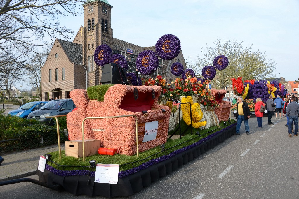 ../Images/Bloemencorso 2015 033.jpg